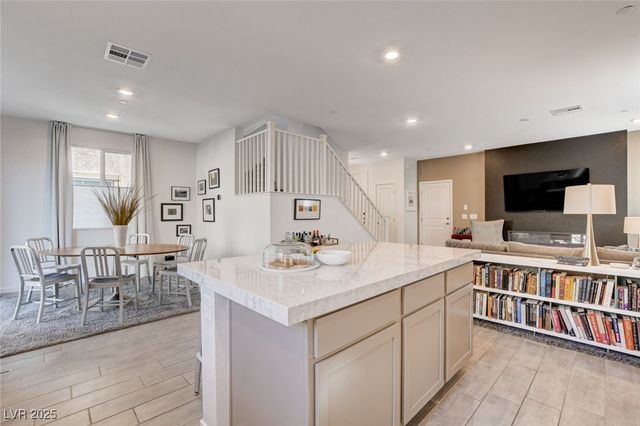 10668 Deibel Avenue, Las Vegas, NV 89166