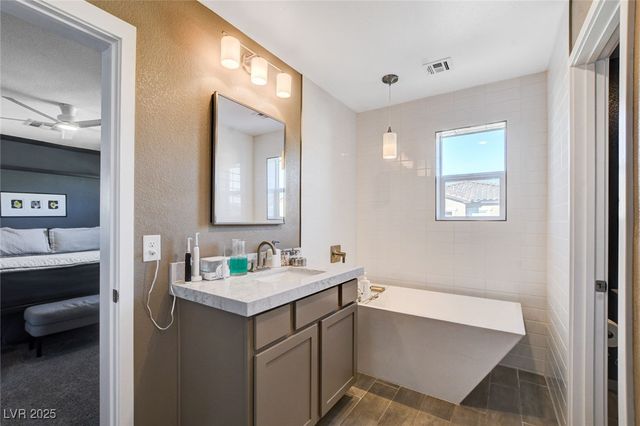 10668 Deibel Avenue, Las Vegas, NV 89166