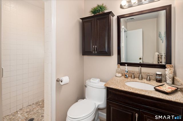 27 Nob Hill Lane, Stamford, CT 06903