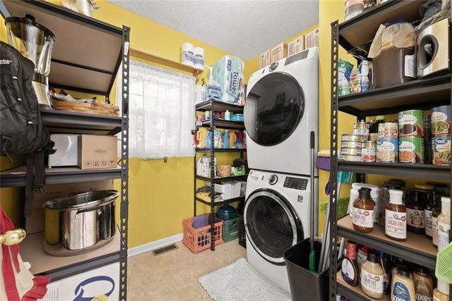 3322 Barry Lane, Gainesville, GA 30506