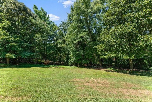 3322 Barry Lane, Gainesville, GA 30506
