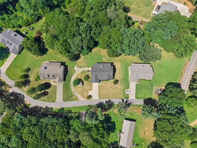 3322 Barry Lane, Gainesville, GA 30506