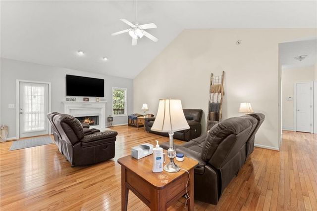 3322 Barry Lane, Gainesville, GA 30506