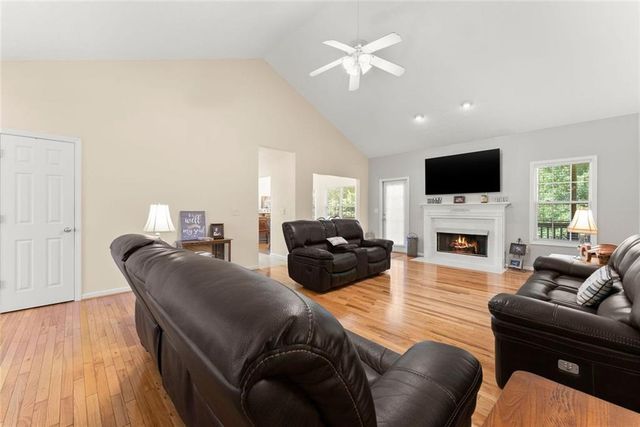 3322 Barry Lane, Gainesville, GA 30506