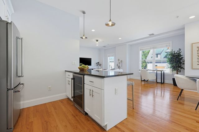 45 Endicott Ave 8, Somerville, MA 02144