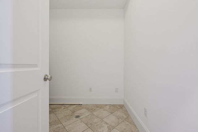 45 Endicott Ave 8, Somerville, MA 02144