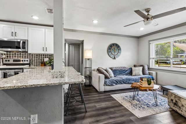 1135 MURRAY Drive, Jacksonville, FL 32205