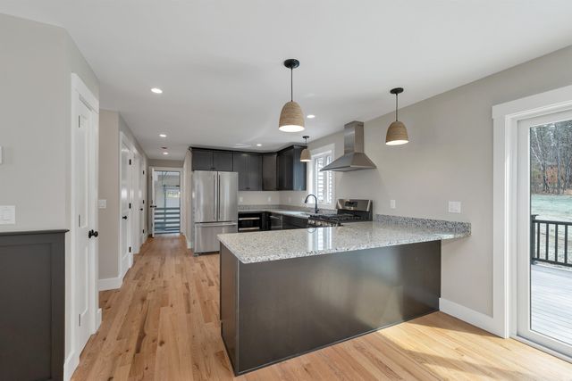 83 W Parish Road, Concord, NH 03301