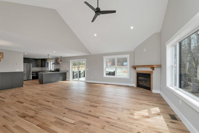 83 W Parish Road, Concord, NH 03301