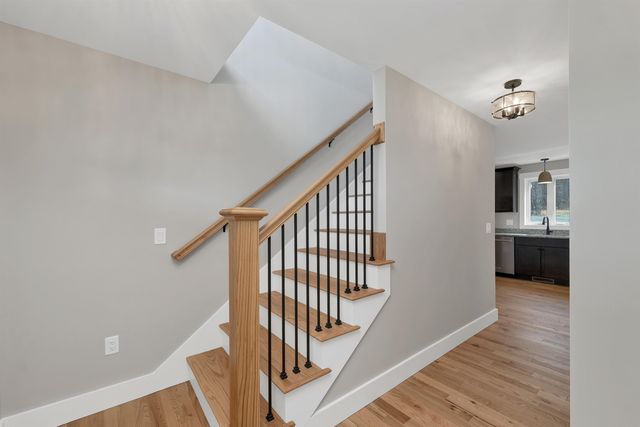 83 W Parish Road, Concord, NH 03301