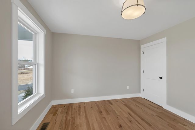 83 W Parish Road, Concord, NH 03301