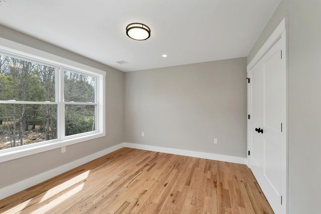 83 W Parish Road, Concord, NH 03301