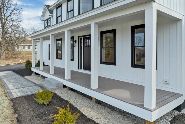83 W Parish Road, Concord, NH 03301
