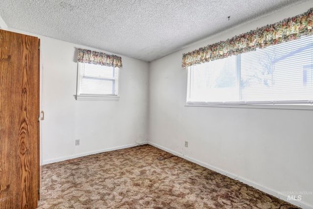 415 Adams St, Twin Falls, ID 83301