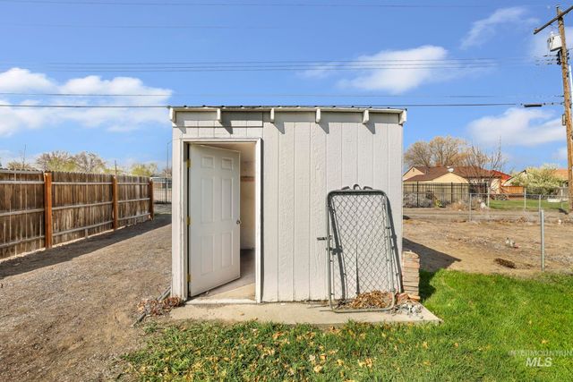 415 Adams St, Twin Falls, ID 83301