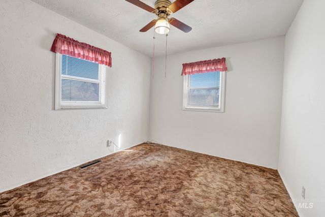 415 Adams St, Twin Falls, ID 83301