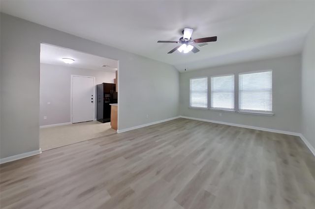 10951 Royal Forest Drive, Conroe, TX 77303