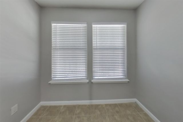 10951 Royal Forest Drive, Conroe, TX 77303