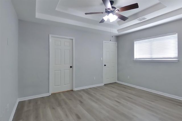 10951 Royal Forest Drive, Conroe, TX 77303