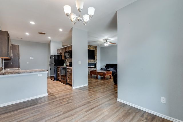 2146 S Green St, Wichita, KS 67211