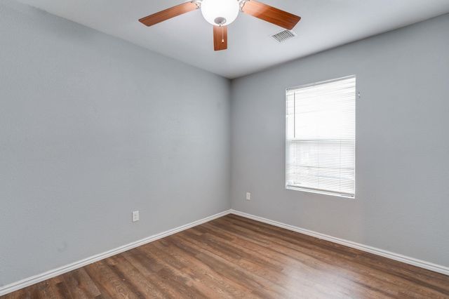 2146 S Green St, Wichita, KS 67211