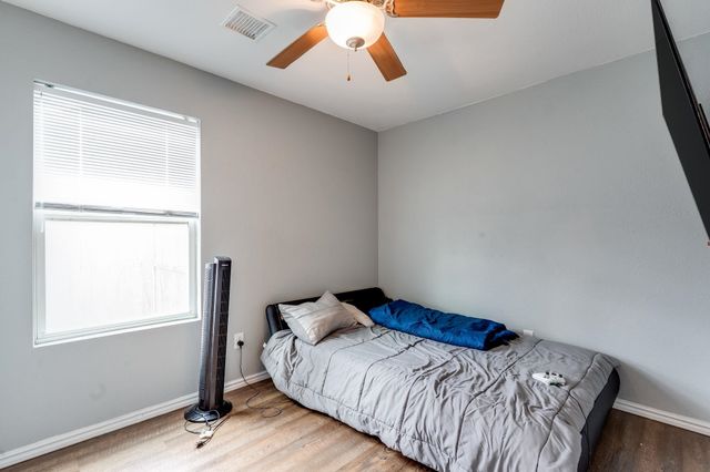 2146 S Green St, Wichita, KS 67211