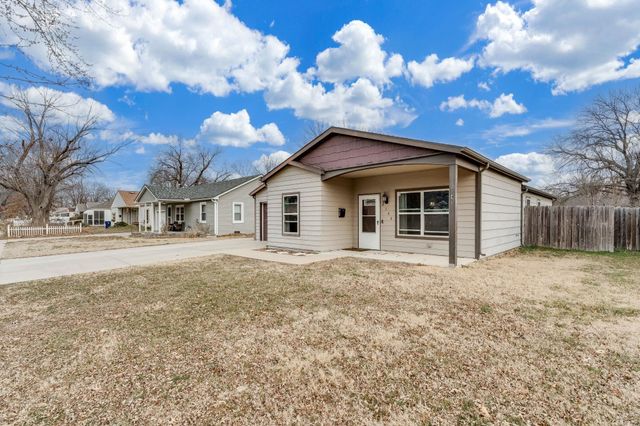 2146 S Green St, Wichita, KS 67211