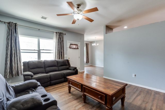 2146 S Green St, Wichita, KS 67211