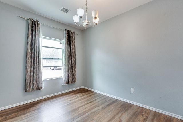 2146 S Green St, Wichita, KS 67211