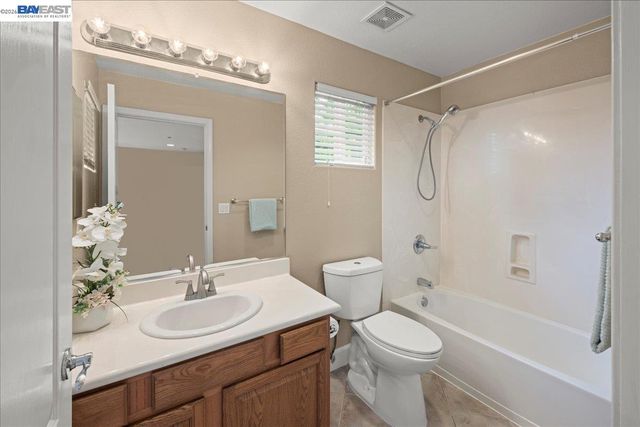 107 Limestone Cmn, Livermore, CA 94550