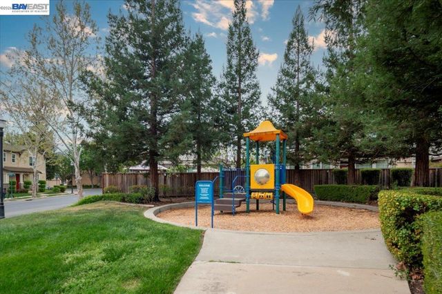 107 Limestone Cmn, Livermore, CA 94550