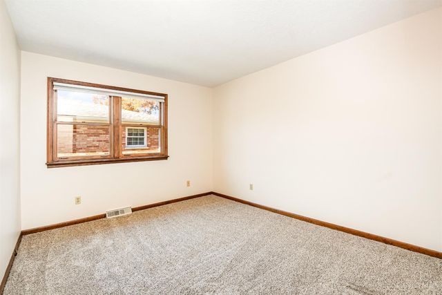 694 Buff Court, Springfield Twp., OH 45231