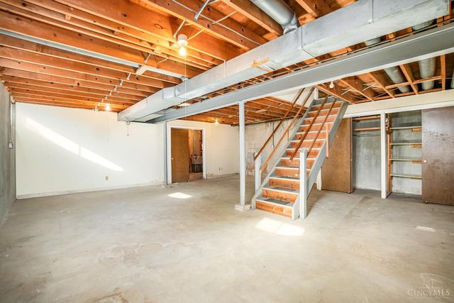 694 Buff Court, Springfield Twp., OH 45231