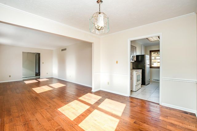 694 Buff Court, Springfield Twp., OH 45231