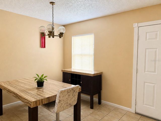 7011 WATERSIDE DR, Tampa, FL 33617