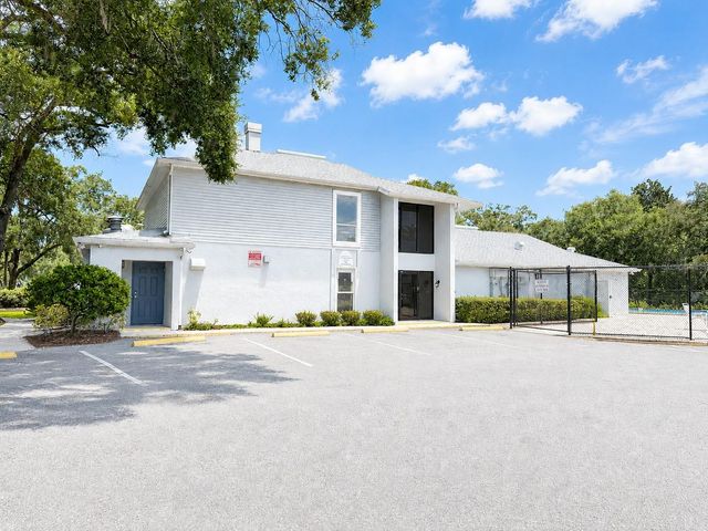 7011 WATERSIDE DR, Tampa, FL 33617