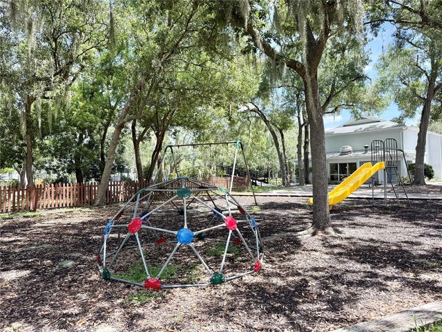 7011 WATERSIDE DR, Tampa, FL 33617