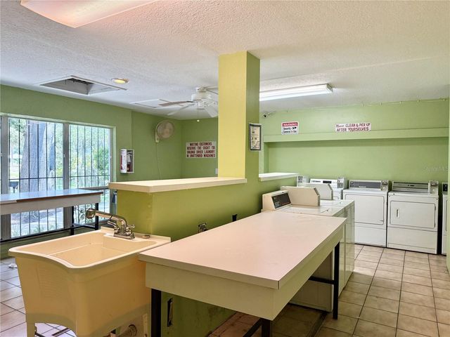 7011 WATERSIDE DR, Tampa, FL 33617