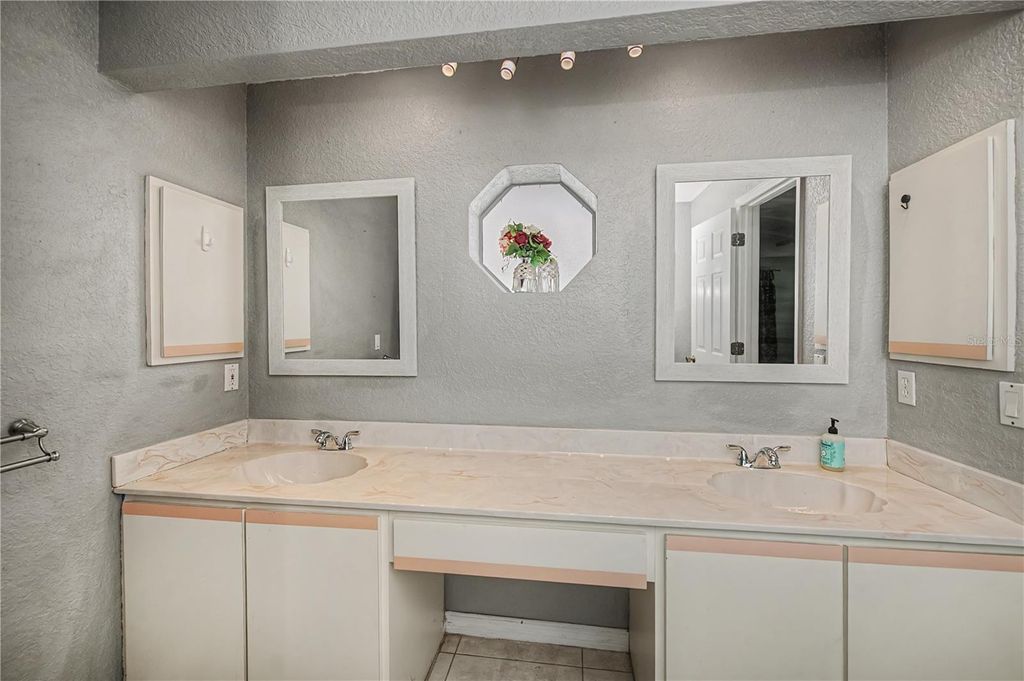 Image 24 of property listing at 18020 OHARA DRIVE, Port Charlotte, FL 33948