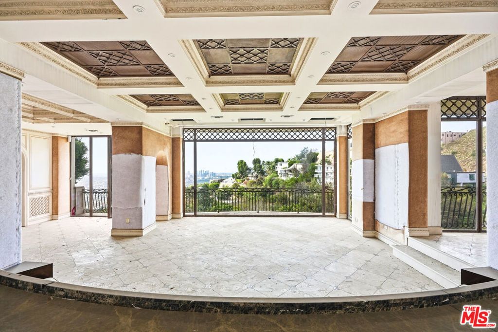 1754 Sunset Plaza Drive, Los Angeles, CA 90069 — photo 5