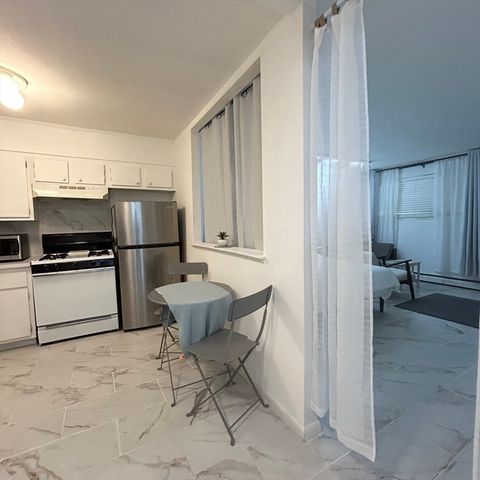 195 Independence Ave 111, Quincy, MA 02169