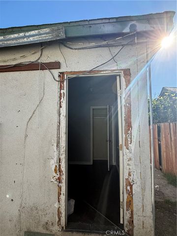 1359 E 108th, Los Angeles, CA 90059