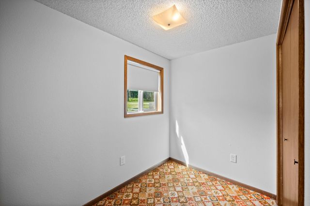 4796 W Gibson Dahl Rd, Clayton, WA 99110