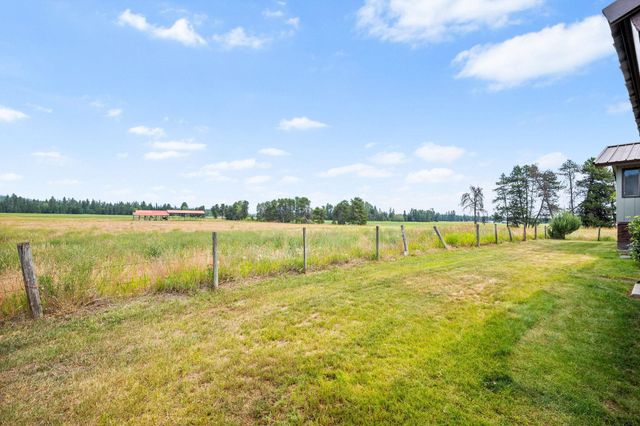 4796 W Gibson Dahl Rd, Clayton, WA 99110