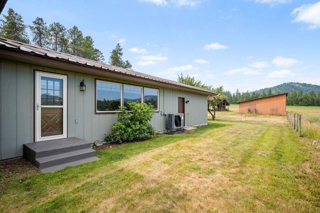 4796 W Gibson Dahl Rd, Clayton, WA 99110