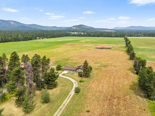4796 W Gibson Dahl Rd, Clayton, WA 99110