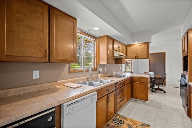 4796 W Gibson Dahl Rd, Clayton, WA 99110