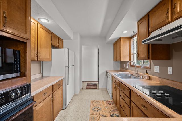 4796 W Gibson Dahl Rd, Clayton, WA 99110