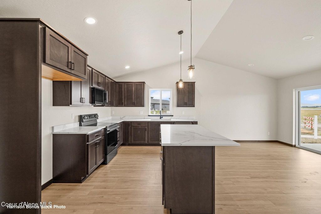 6872 W CONSTANTINE LN, Rathdrum, ID 83858 photo 4