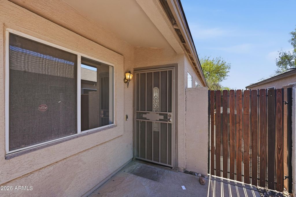 24837 N 40TH Avenue, Glendale, AZ 85310 — photo 2